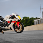 2022 Yamaha R-Series Modelle feiern Yamahas Grand-Prix-Renngeschichte_61585ee9484d4.png