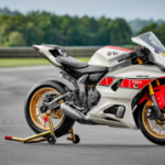 2022 Yamaha R-Series Modelle feiern Yamahas Grand-Prix-Renngeschichte_61585ee993913.png